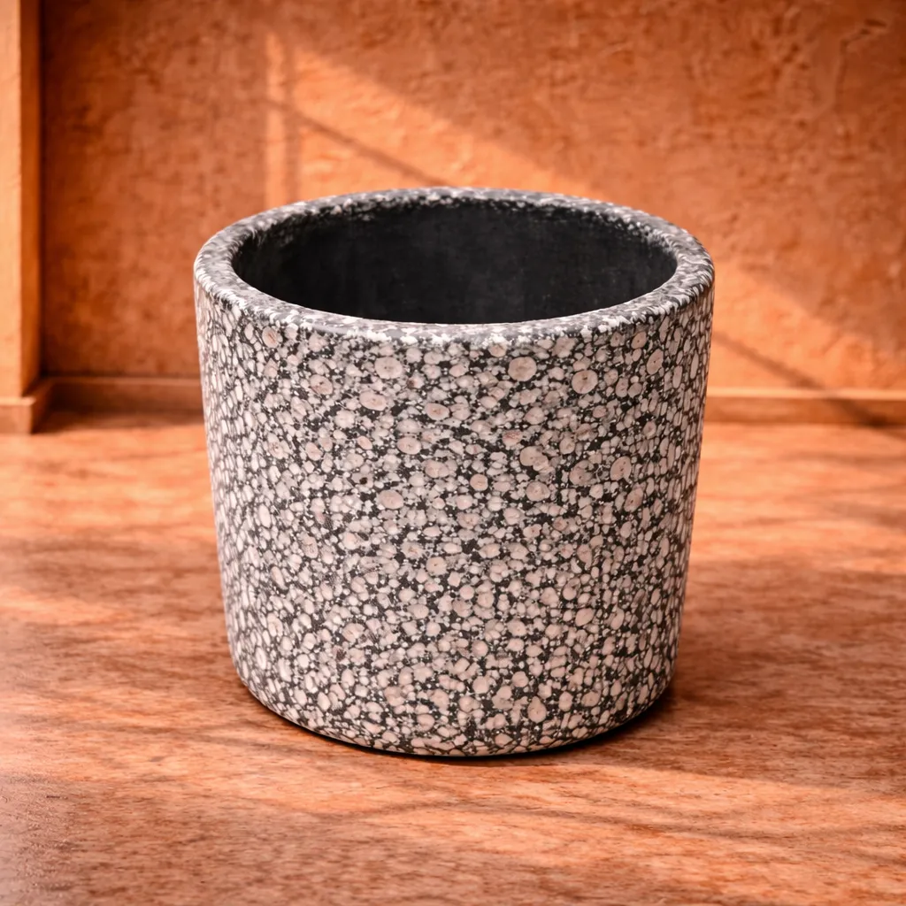 Pebble Texture Pot.webp