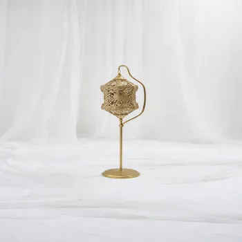 [Cs-445] Elegant Gold Filigree Lantern