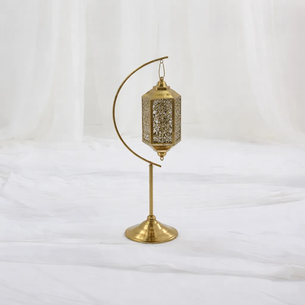 [Cs-458] Regal Flame Brass Lantern