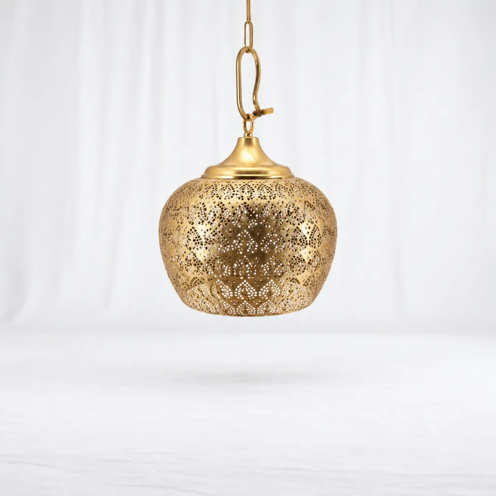 [HL-527] Elegant Gold Filigree Ornament
