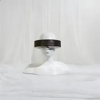 Umbra Luxe