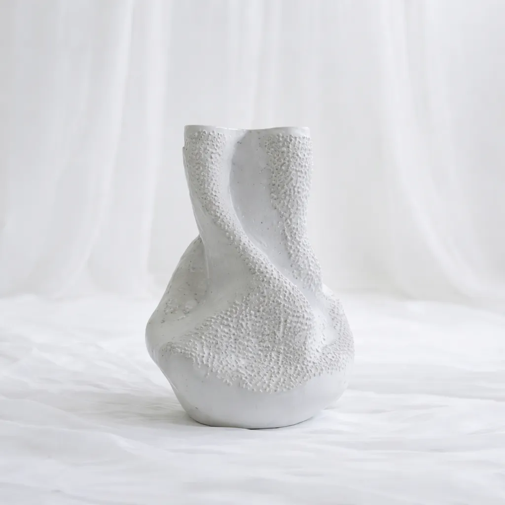 Noir Élan Vase White