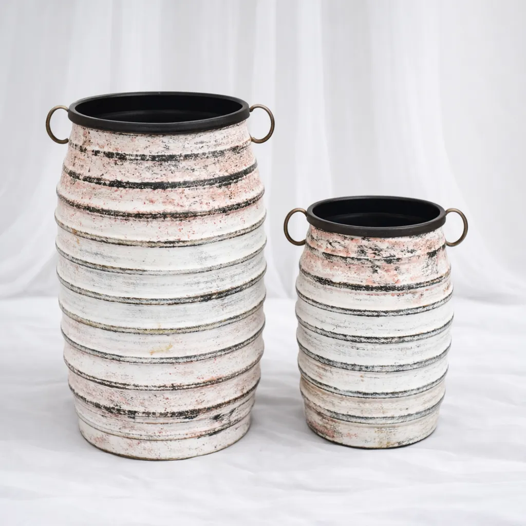 [P-1084] Ashen Ridge Textured Planters