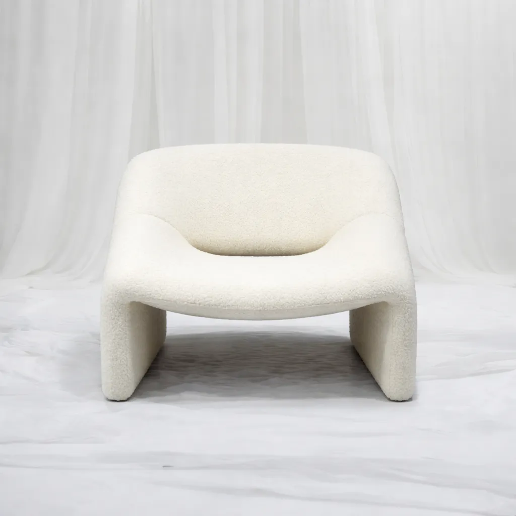 Shell Curve Chair