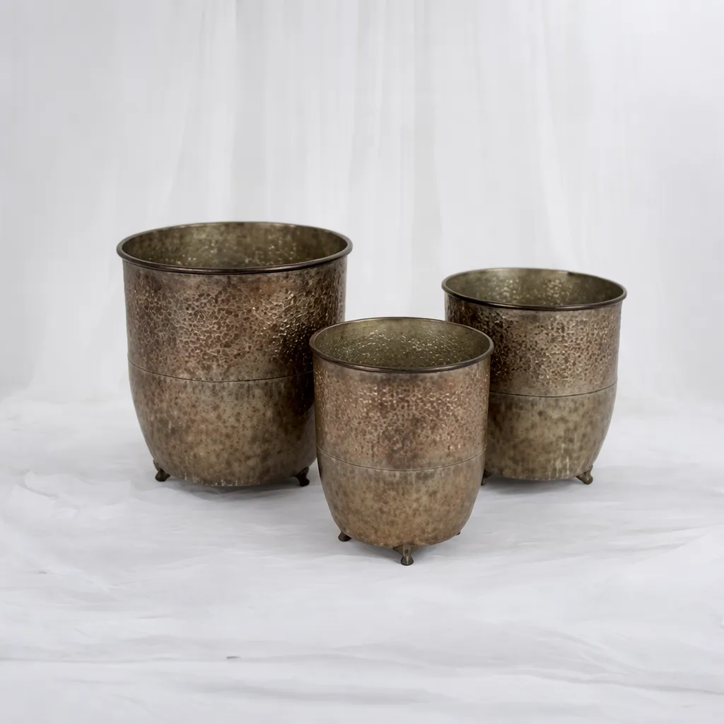 [P-1157] Aged Metal Planters