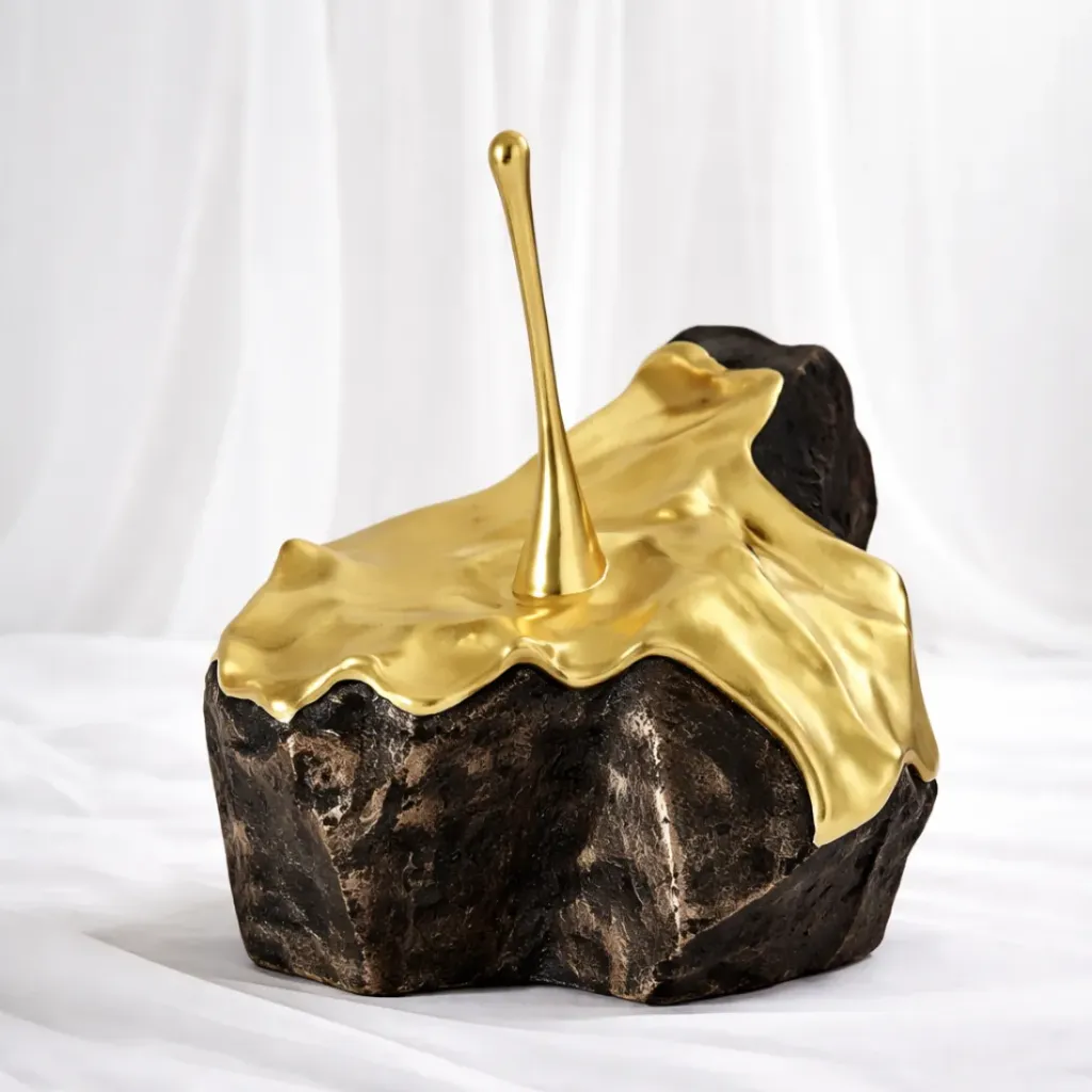 [S-894] Molten Gold Rock Decor