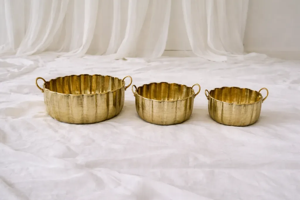 Gold ribbed baskets