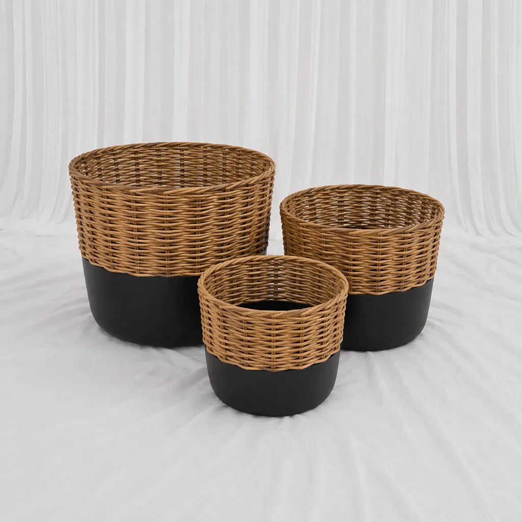 [RB-392-S] Black & Natural Woven Basket (S)
