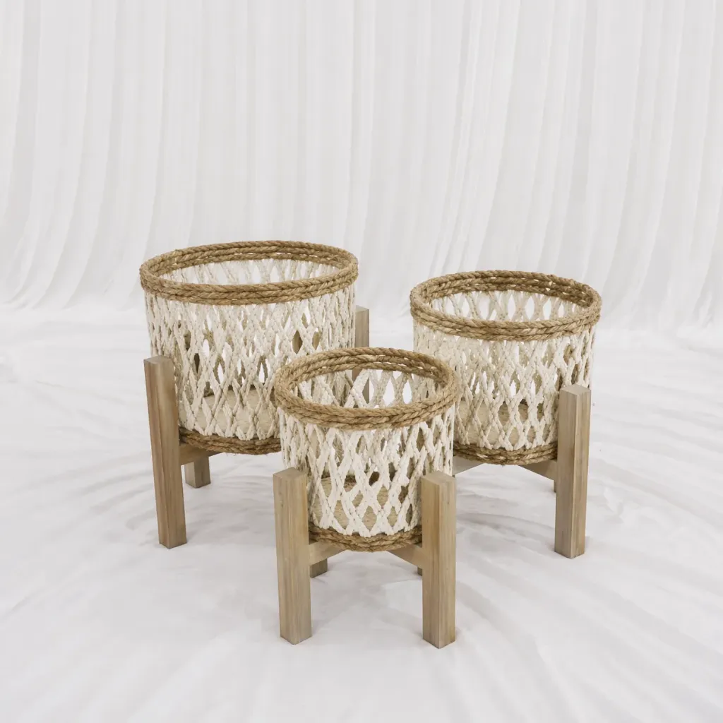 [RVP-337-S] Woven Cane planter (S)