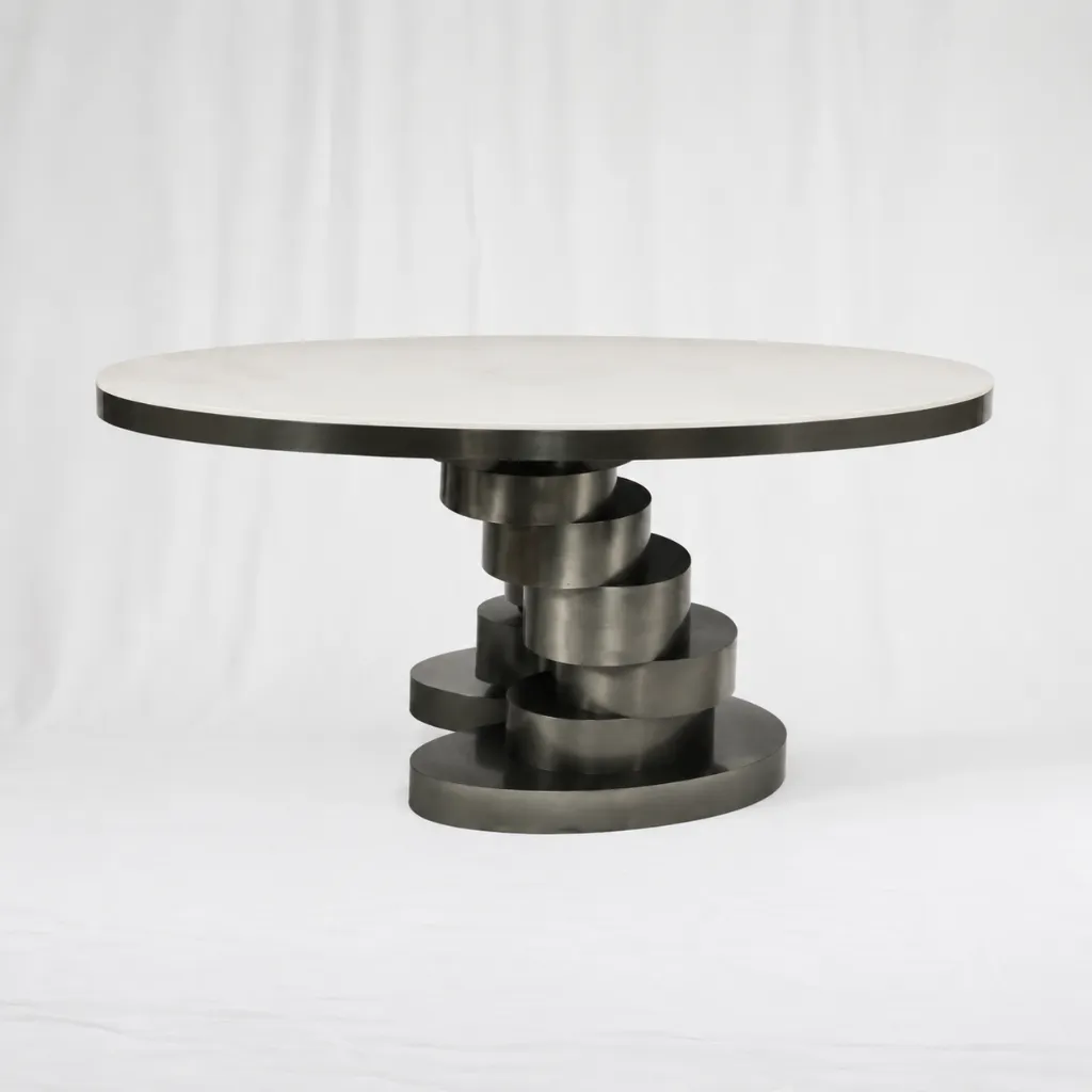 Titan Gear Round Console