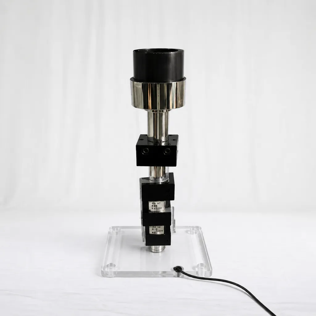 [L-014] Monarch Black Crystal Accent Lamp
