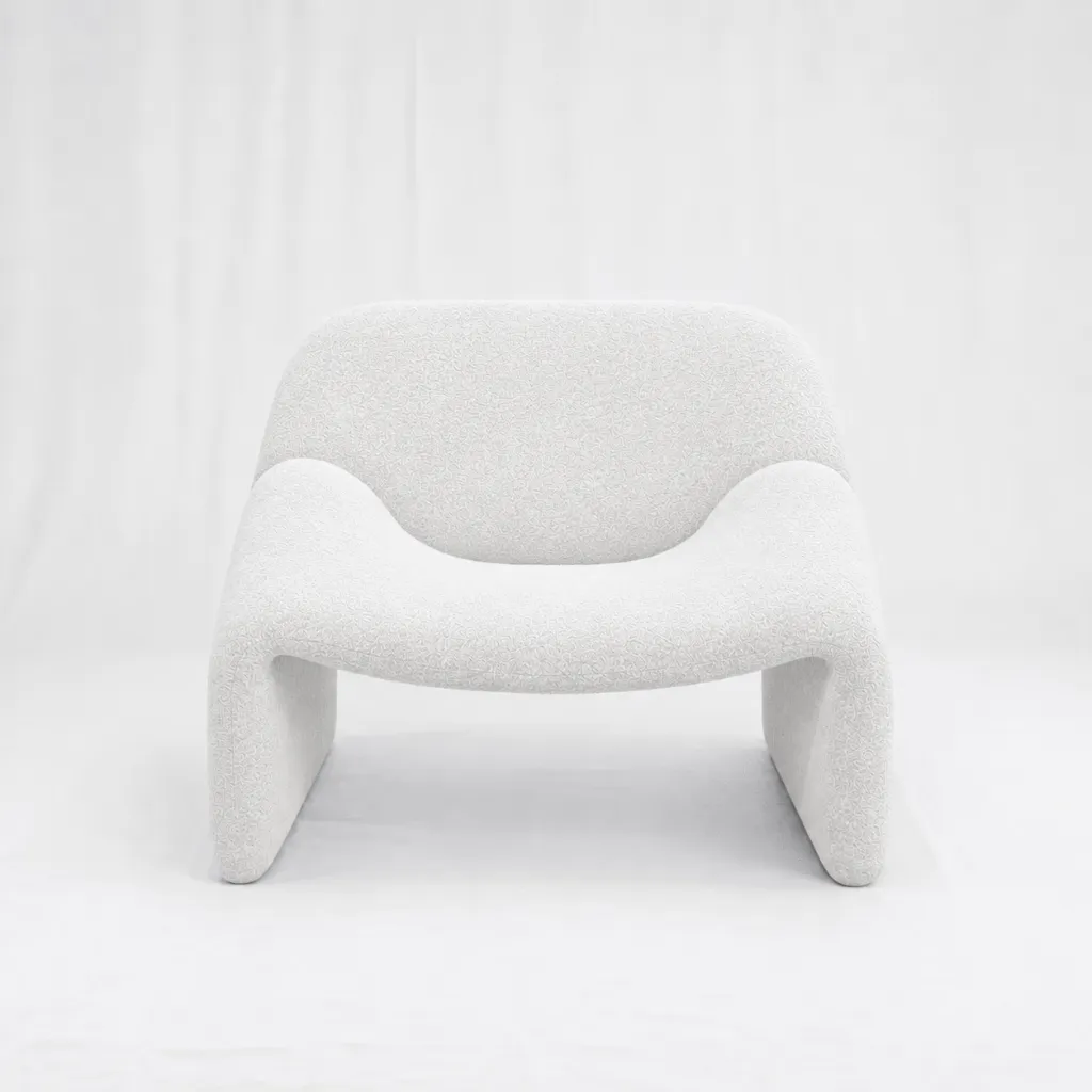 Shell Curve Chair