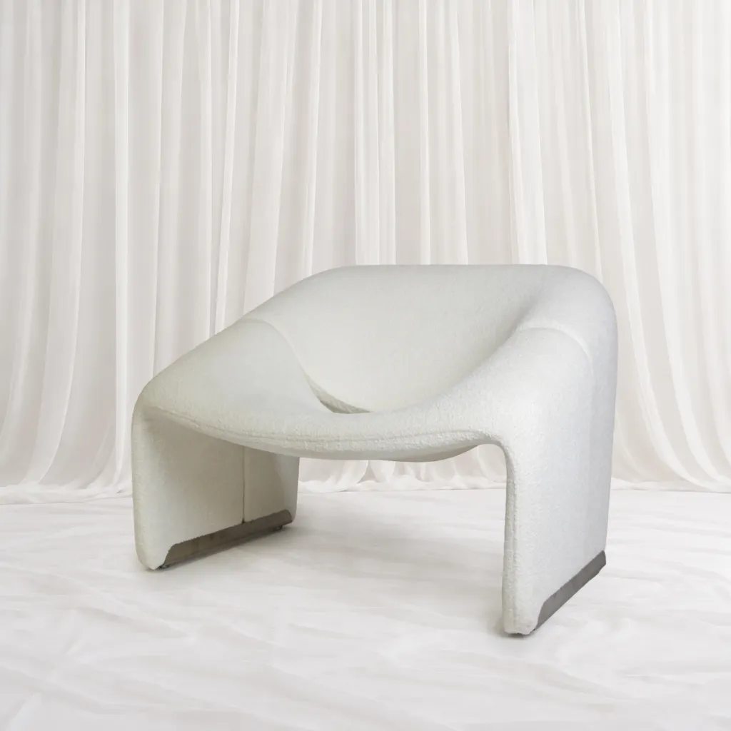 Shell Curve Chair
